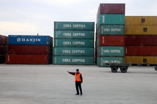 container peiraias
